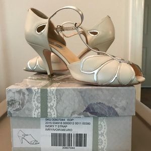 Size 38 Rachel Simpson ivory t-strap Mimosa heels